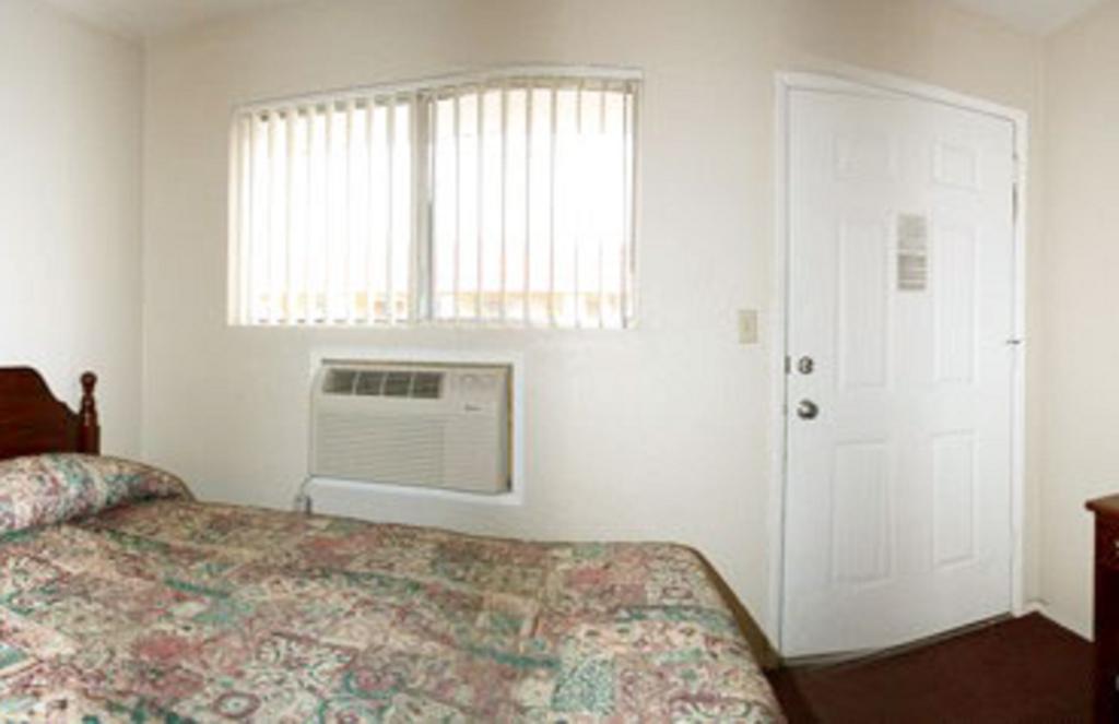 Sunset Inn And Suites West Sacramento Quarto foto
