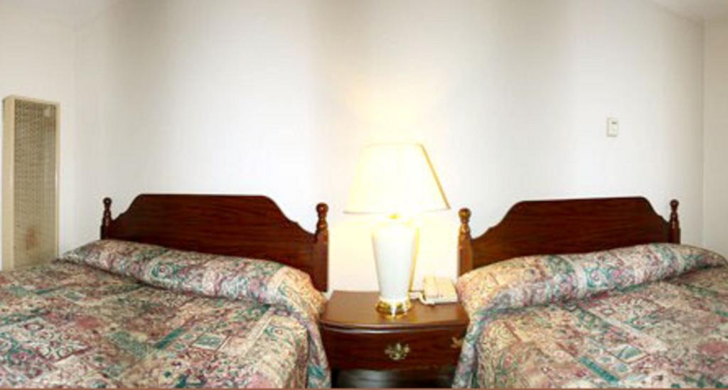 Sunset Inn And Suites West Sacramento Quarto foto